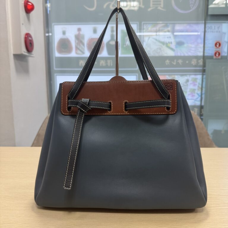 藤沢市長後の買取ふじで買取したロエベ LOEWE ラゾ ショッパー ブラック×ブラウン レザーバッグ